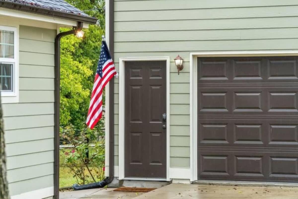 Apartamento The Campbell Carriage House Clarksville Exterior foto