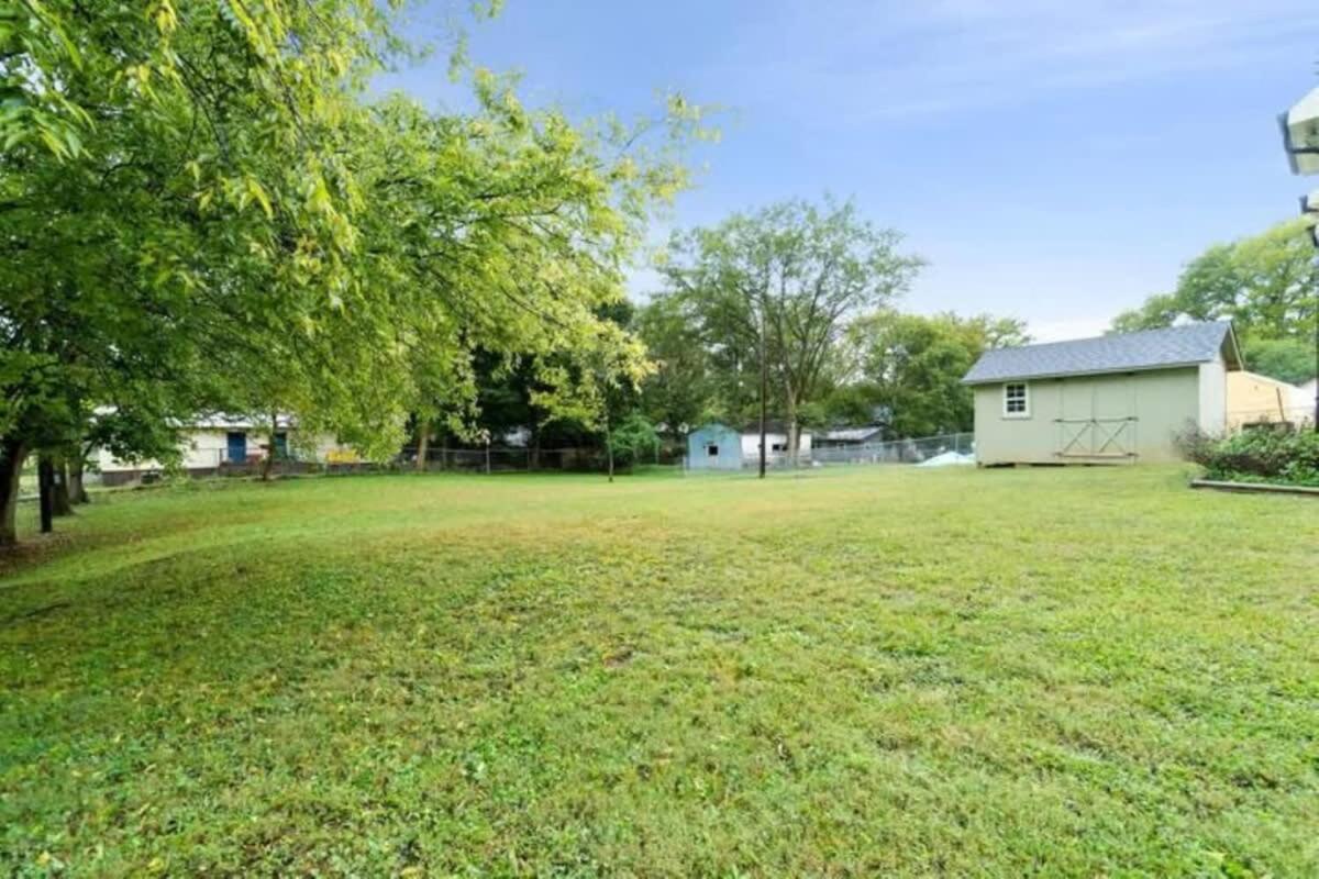 Apartamento The Campbell Carriage House Clarksville Exterior foto