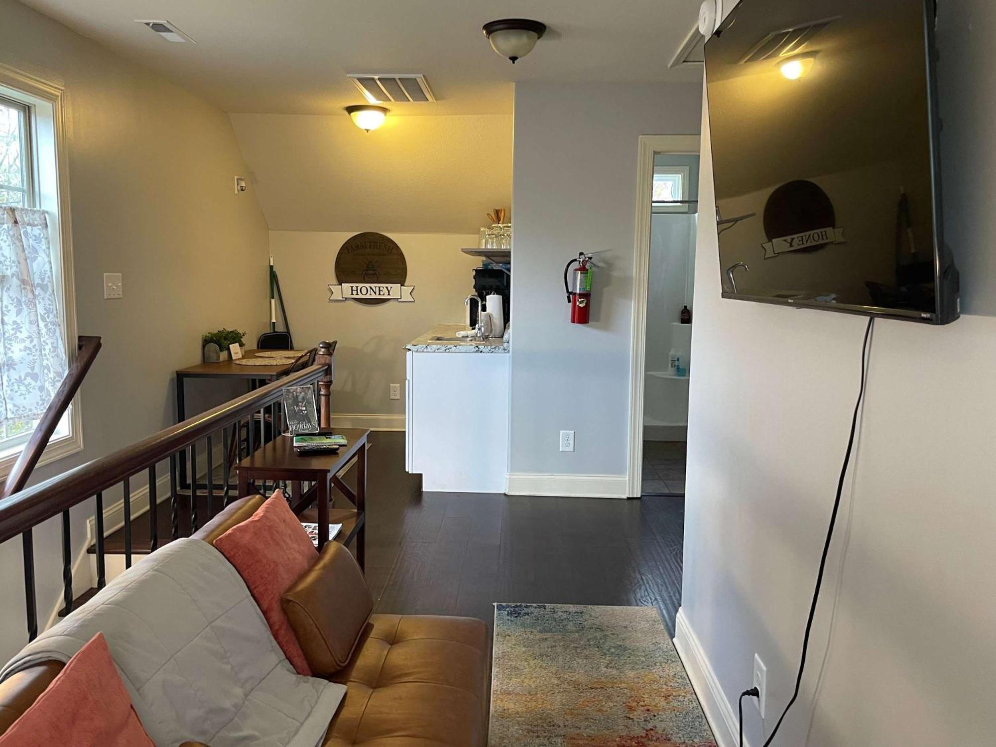 Apartamento The Campbell Carriage House Clarksville Exterior foto