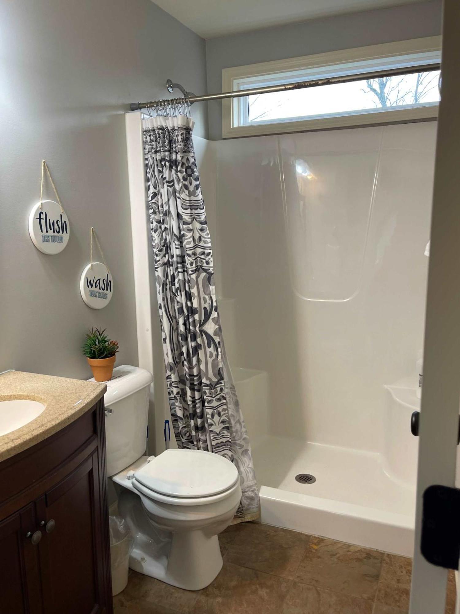 Apartamento The Campbell Carriage House Clarksville Exterior foto